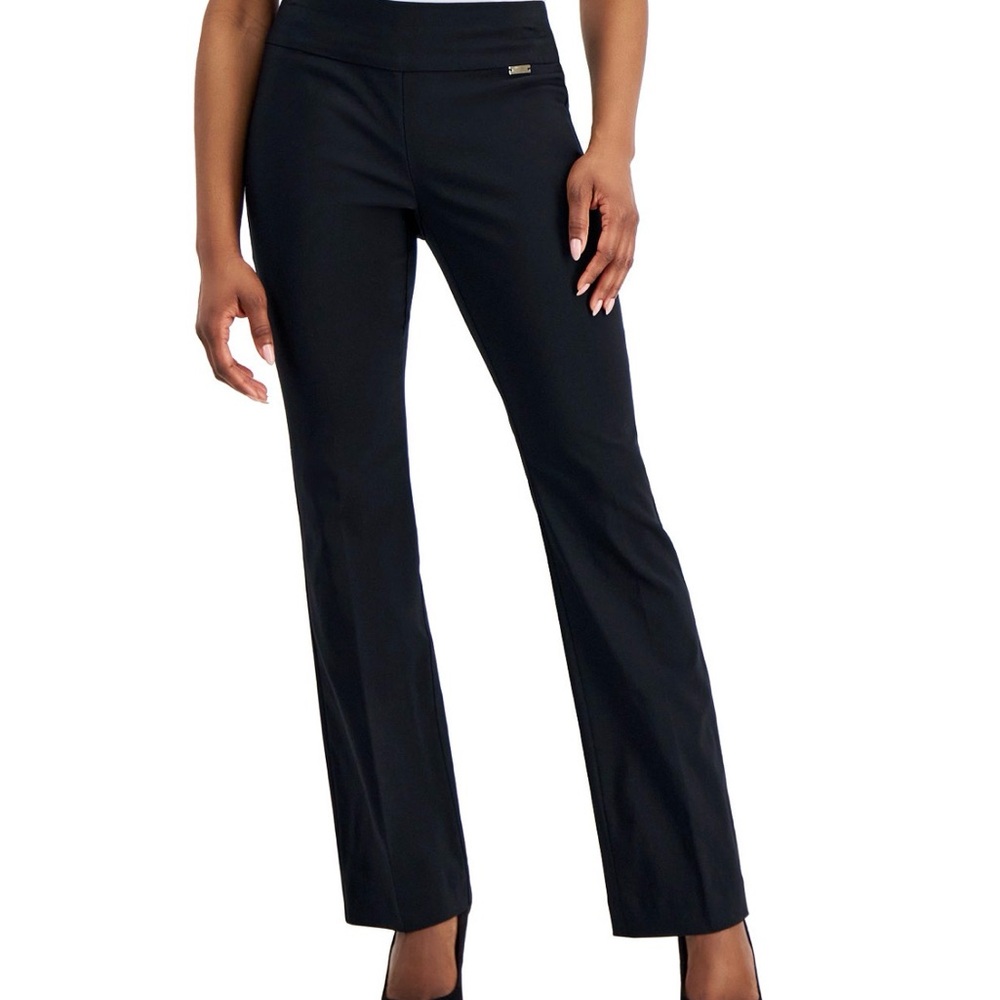 ❌❌Sold❌❌INC International Concepts Mid-Rise Bootcut Pants in size 6 short
